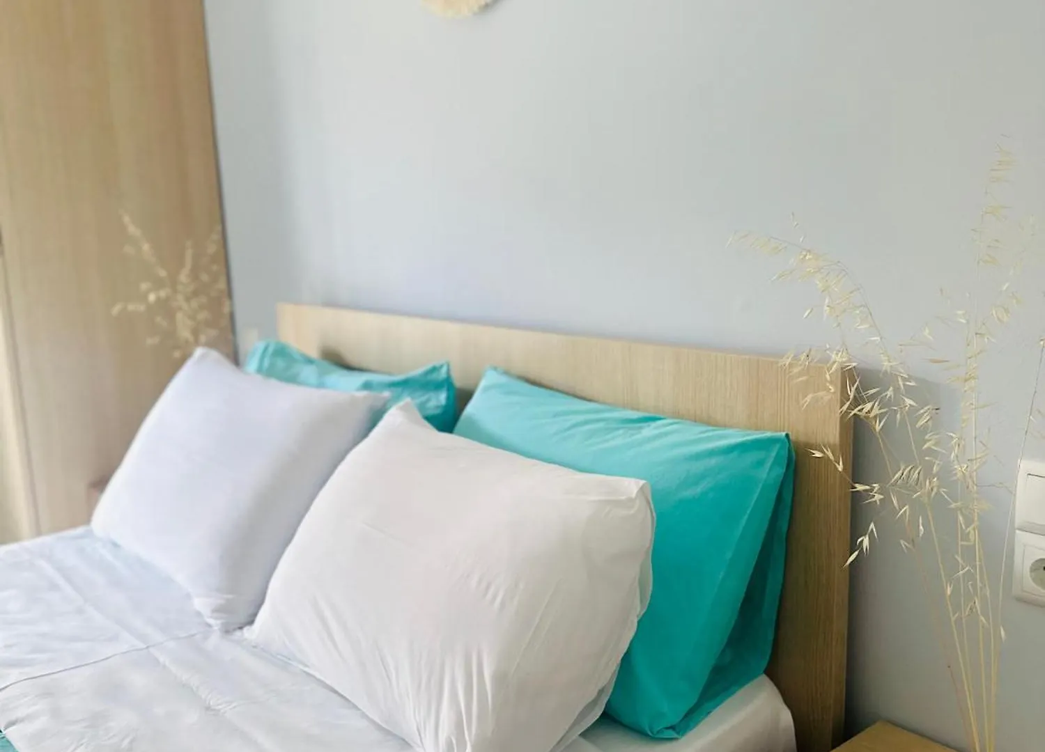 Simadhes Room Himara